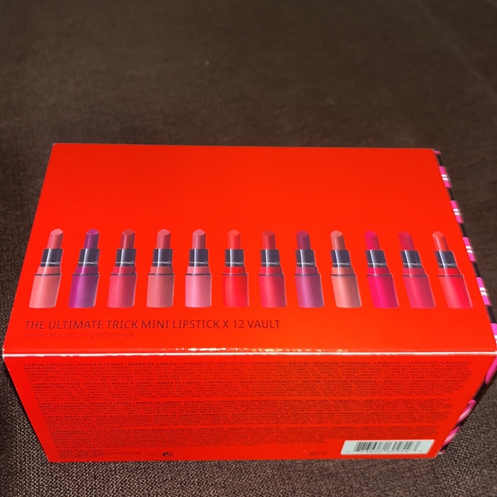 New MAC Cosmatic limited-edition lip kit of 12 best-selling Lipstick shades NIB